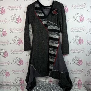 Linea Domani dress fairy hem sweater style flower 3D detail Gray Knit Sweater